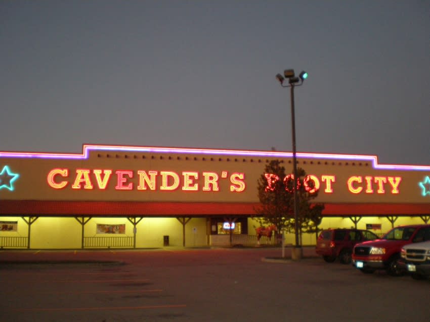Cavender's store boot company