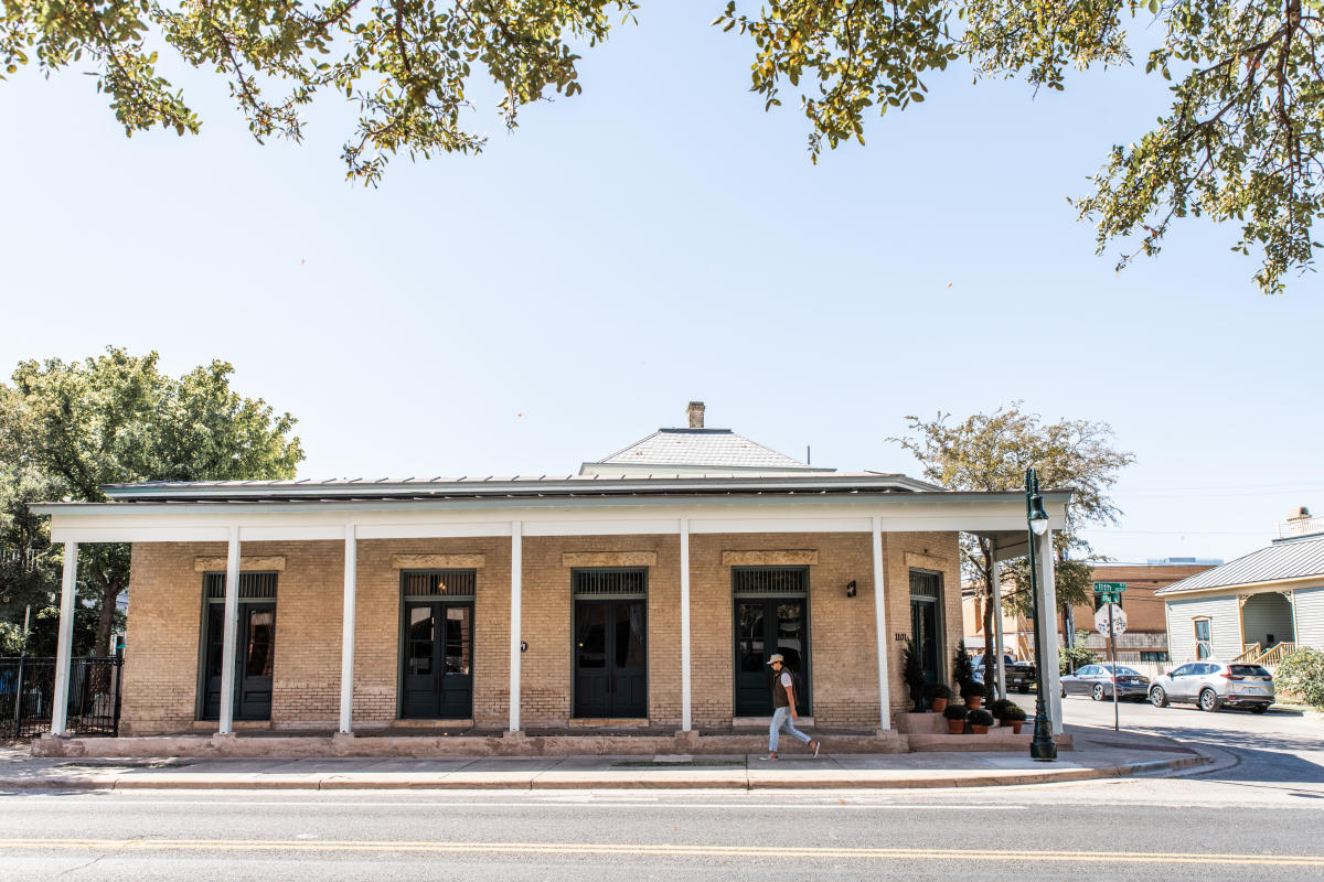Vintage Bookstore and Wine Bar Austin, TX
