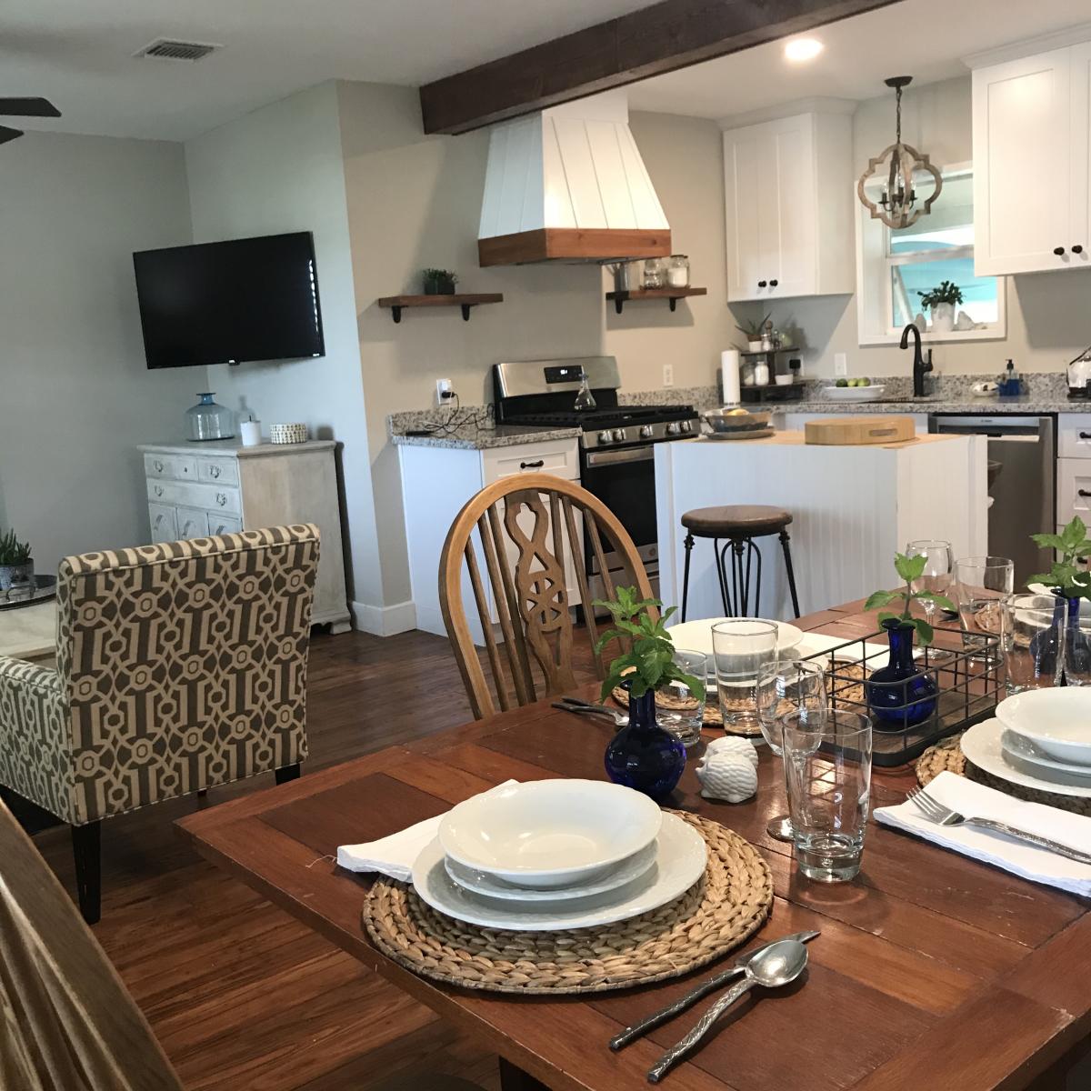 1822 Pecan Street Vacation Rental Bastrop, TX 78602