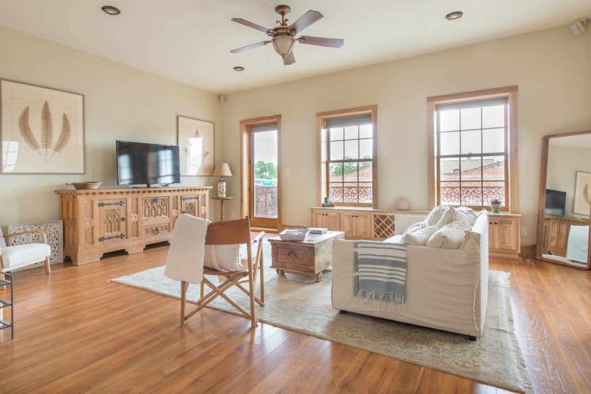 One Bedroom Loft Downtown Bastrop Bastrop, TX 78602