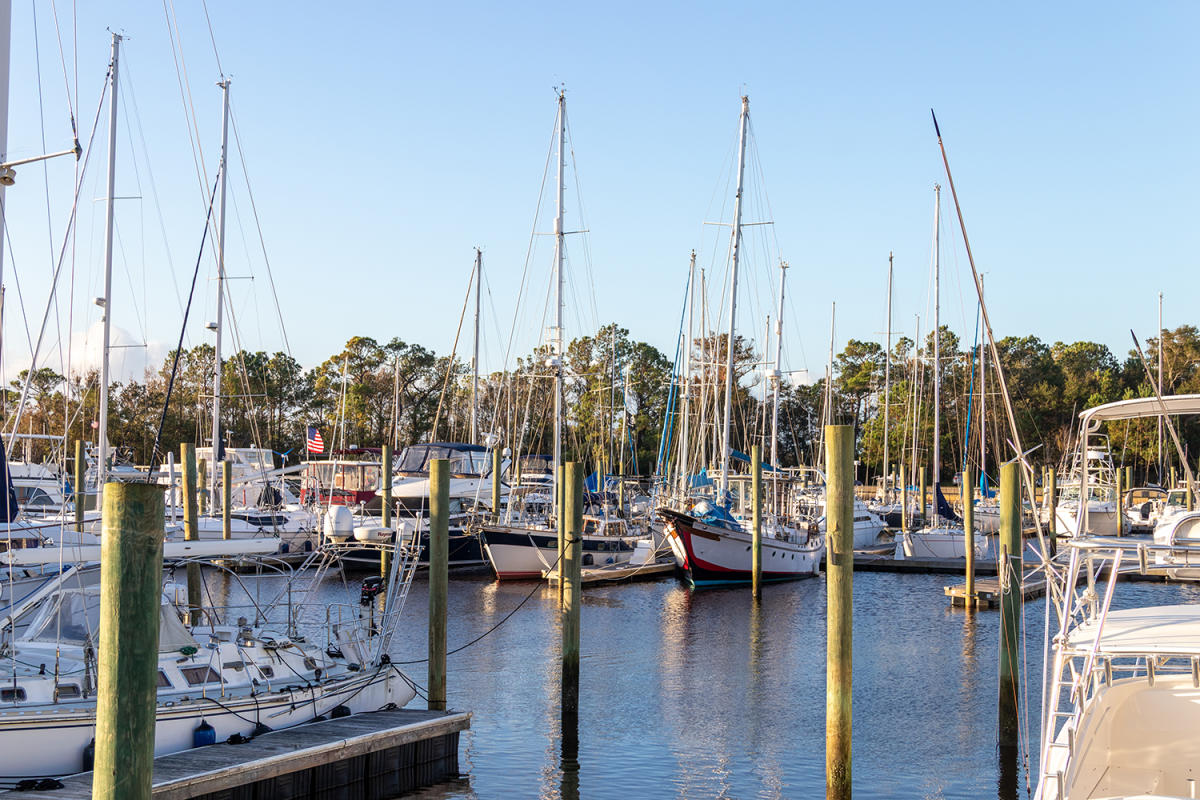 Deep Point Marina