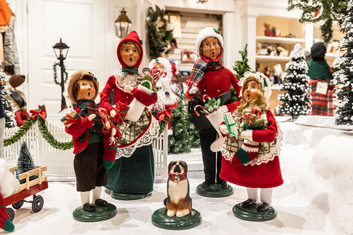 Byers choice christmas carol figures clearance