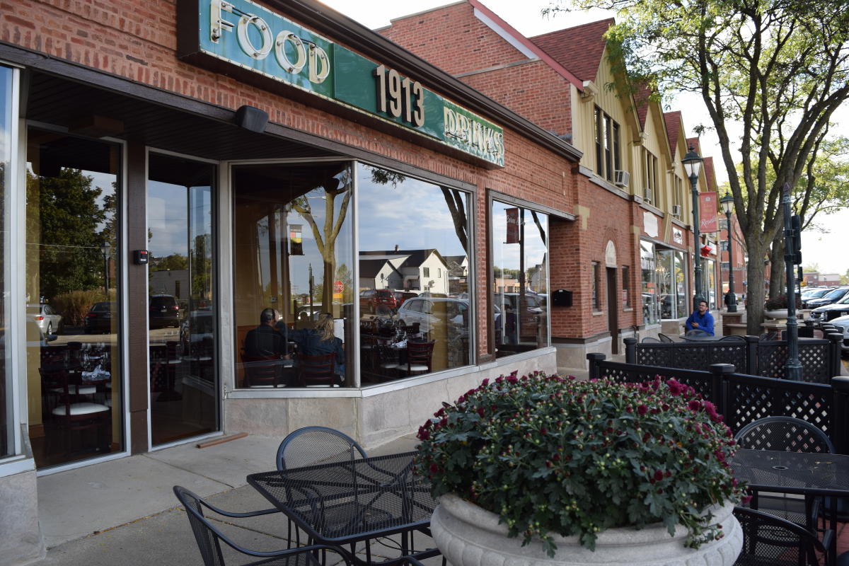 1913 Restaurant and Wine Bar Roselle, IL