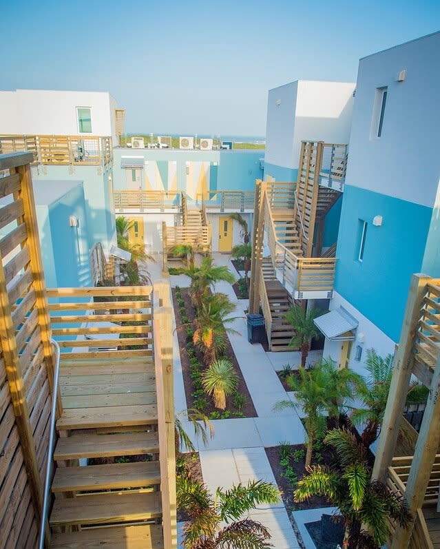 Lively Beach Resort | Corpus Christi, TX