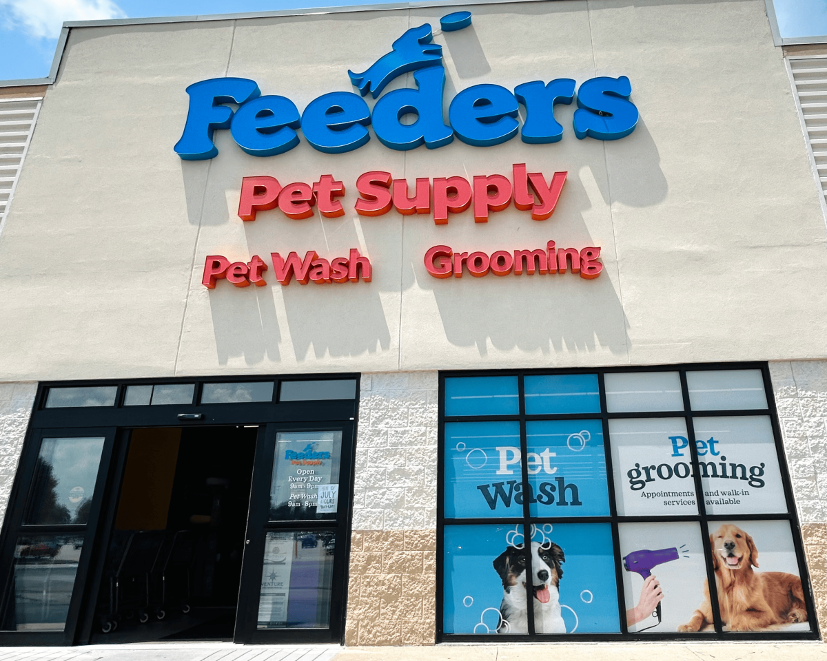 Feeders pet supply outlet