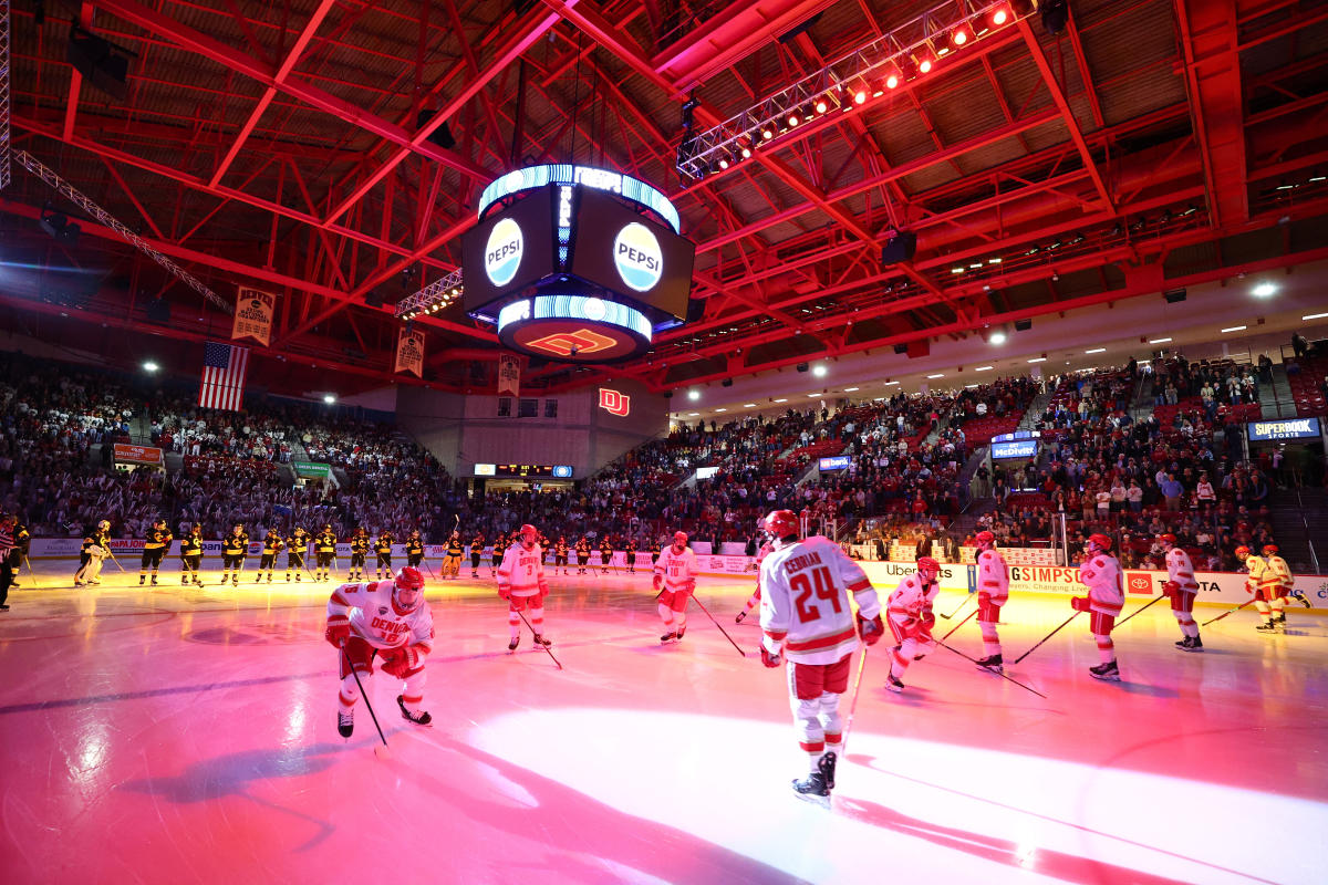 Denver Hockey vs Northeastern