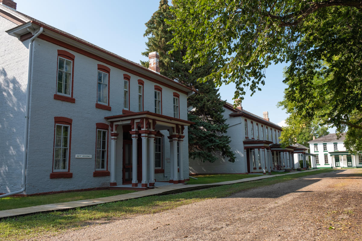 Fort Totten Trail Inn