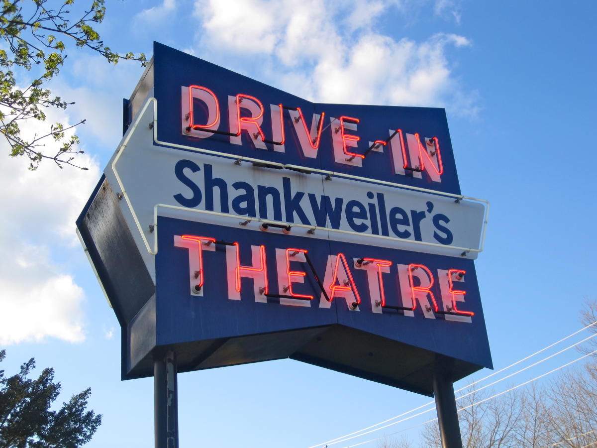 Shankweiler's DriveIn Theatre