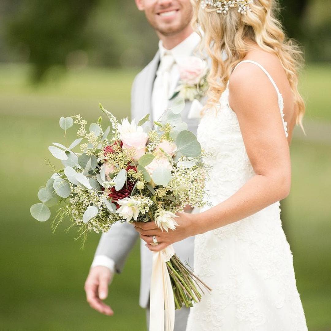 Avalon Floral Eau Claire, WI 54701