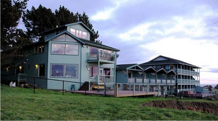 Shelter cove lodging store