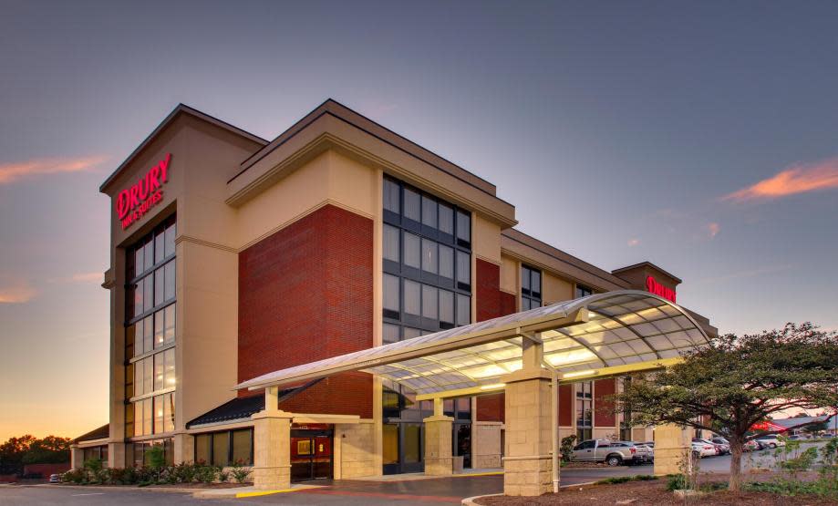 Drury Inn & Suites East