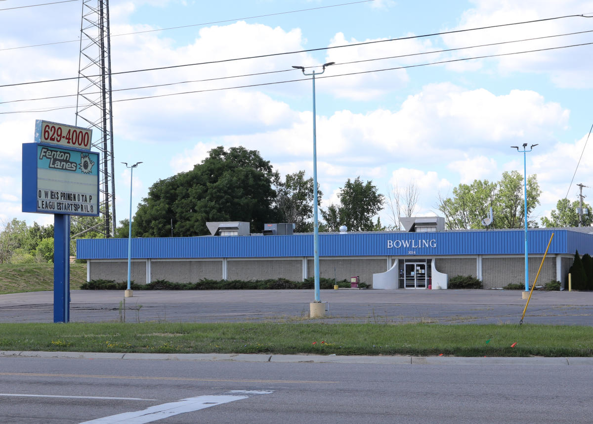 Fenton Lanes Family Fun Center