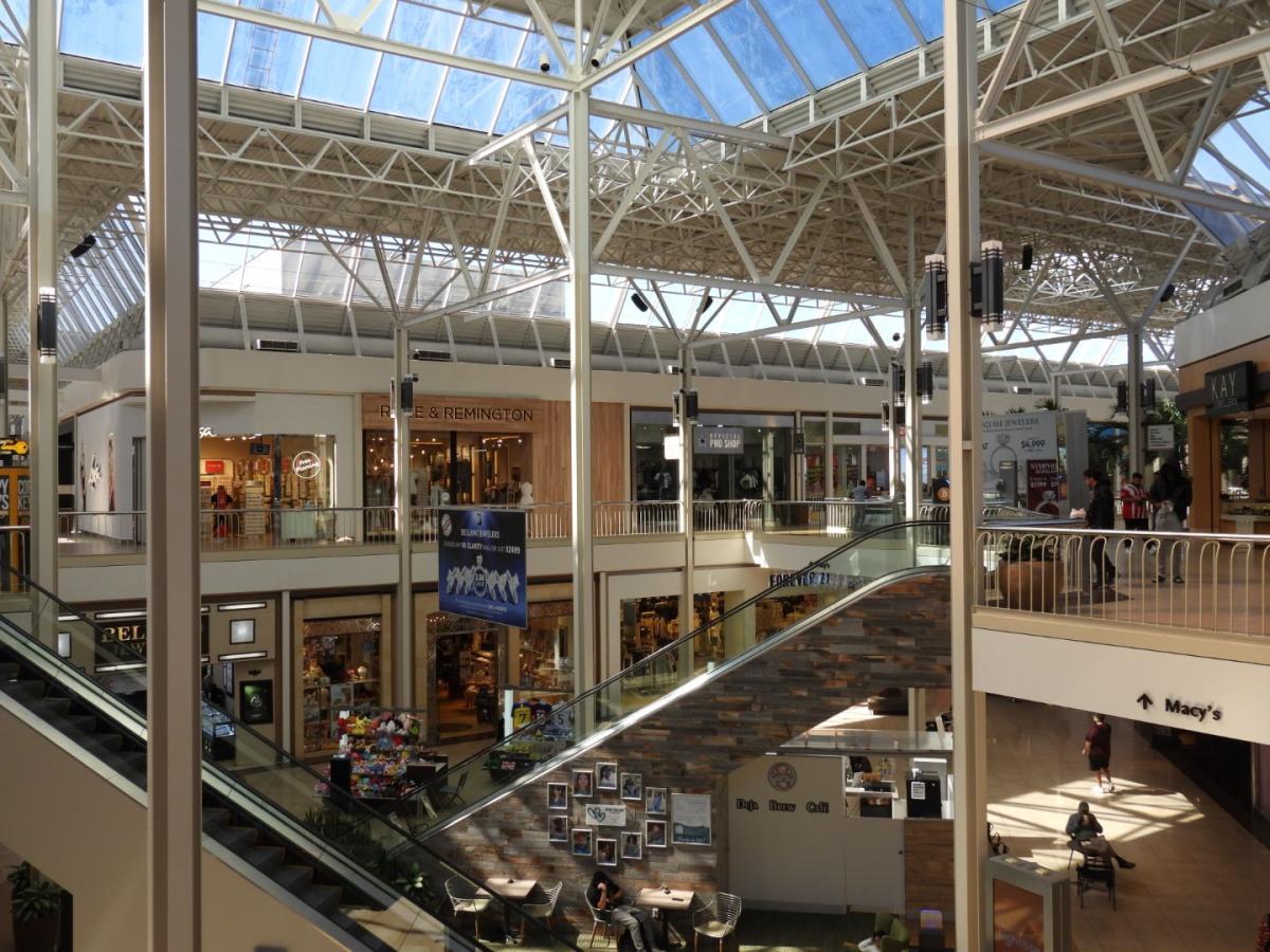 Hulen Mall