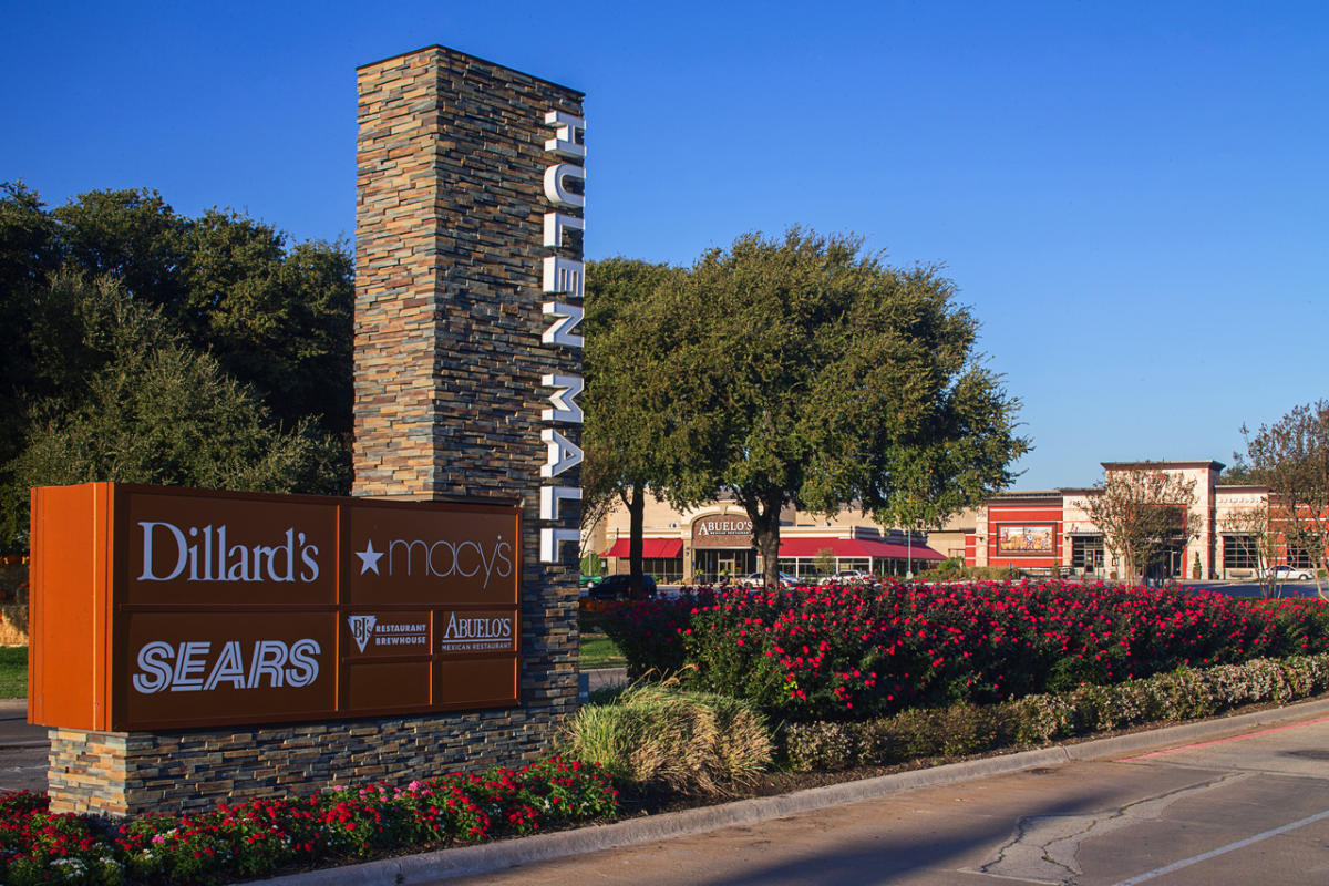 Hulen Mall