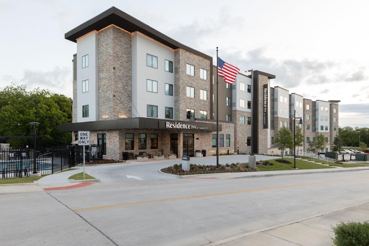 Residence Inn Fort Worth Southwest: Why It Actually Makes Sense for Long Stays