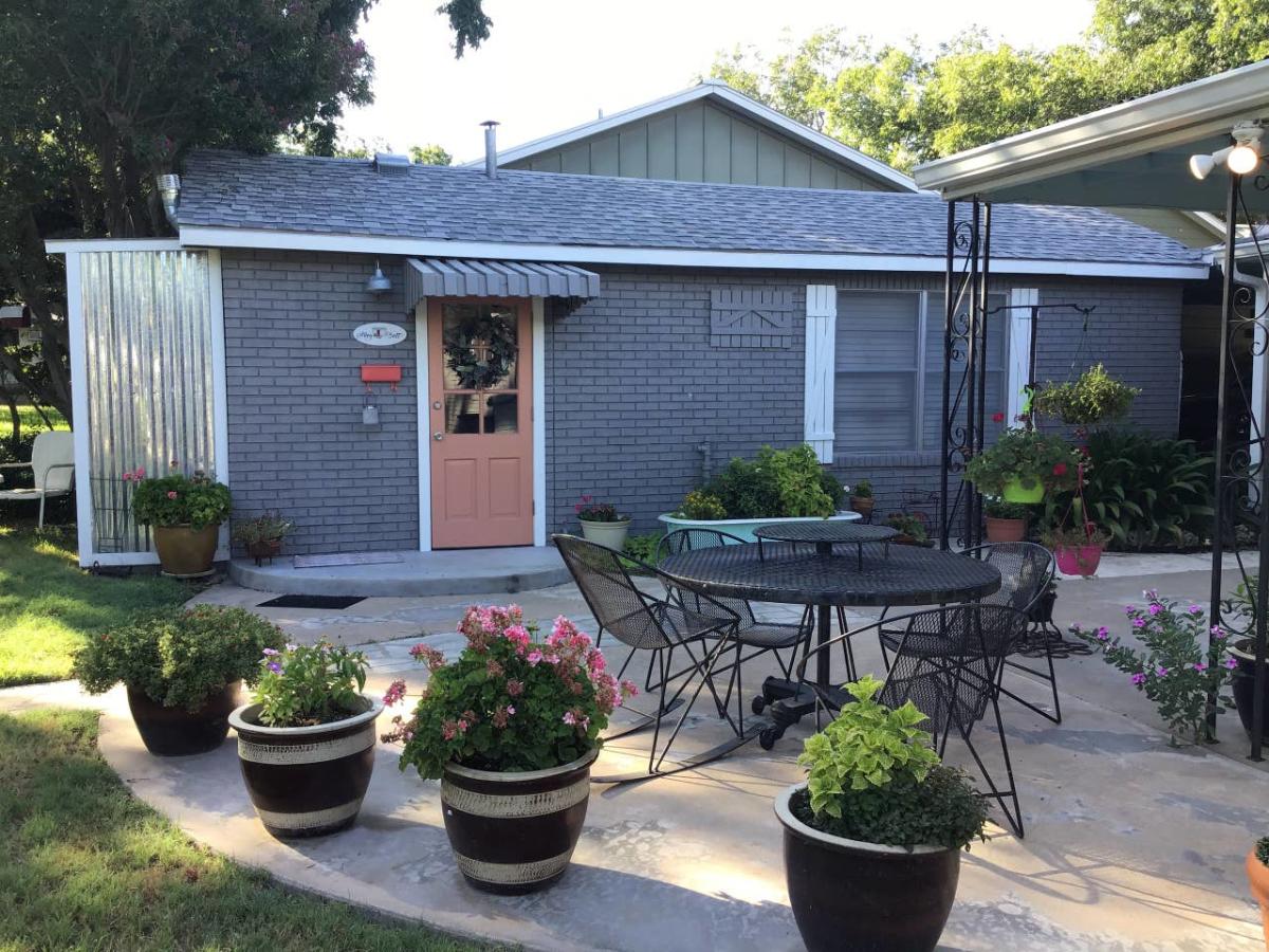 Alley Bett Bed & Breakfasts / Guesthouses / Inns