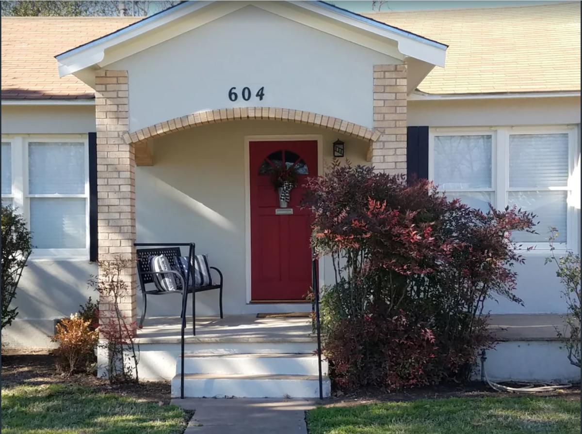 Llano Street Suites 604 Bed & Breakfasts / Guesthouses / Inns