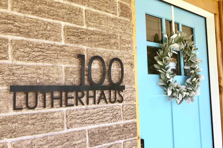 Lutherhaus Bed & Breakfasts / Guesthouses / Inns