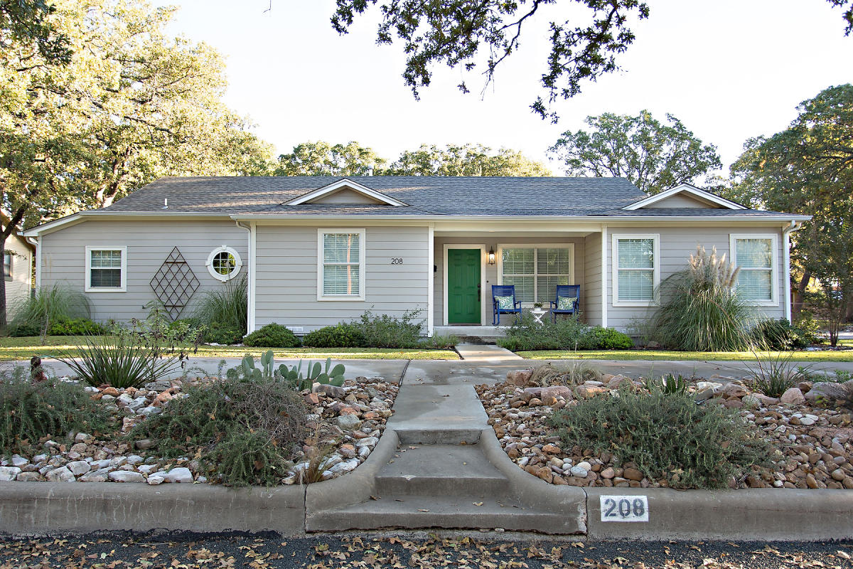 The Emerald Door Bed & Breakfasts / Guesthouses / Inns