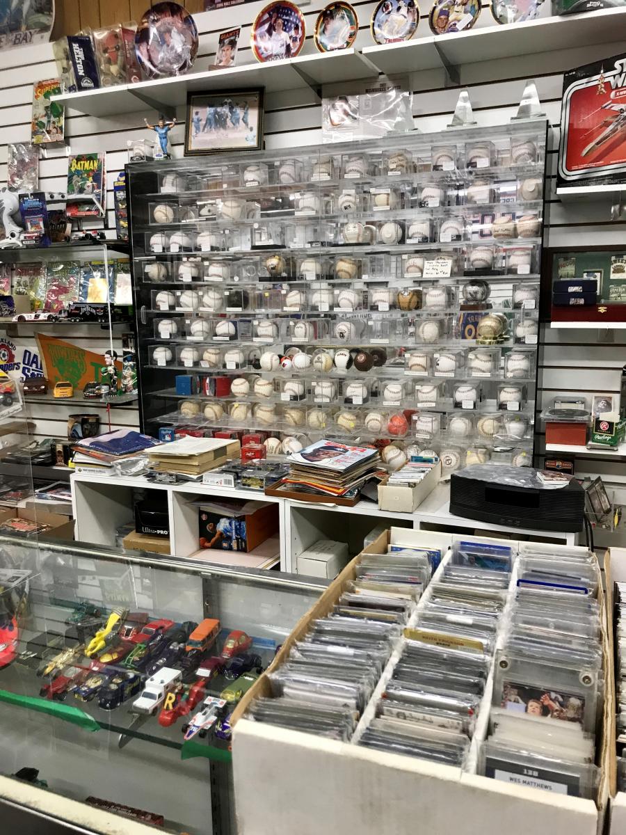 Sports Cards  Roanoke Antiques and Coin Shop Vintage Store