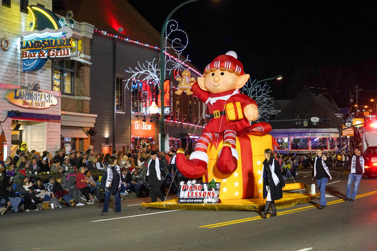 Fantasy of Lights Christmas Parade