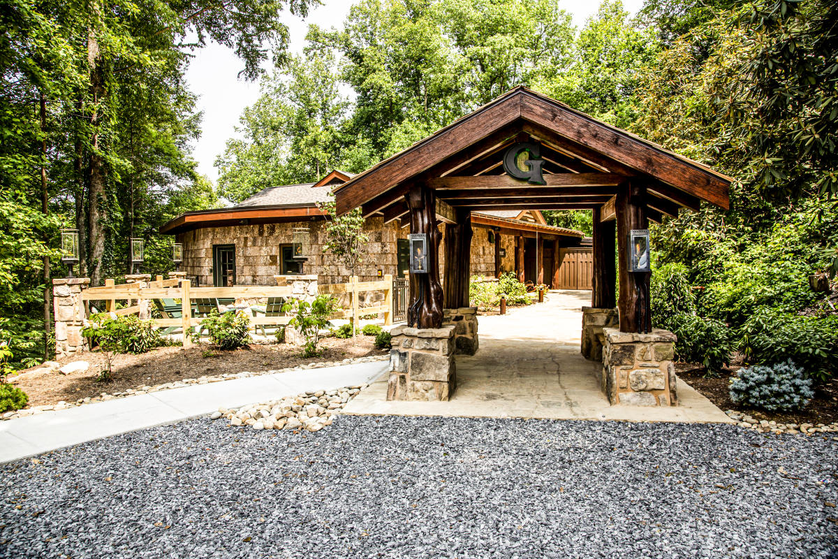 The Greenbrier Restaurant Gatlinburg TN: Why Locals Keep the Best Table Secret