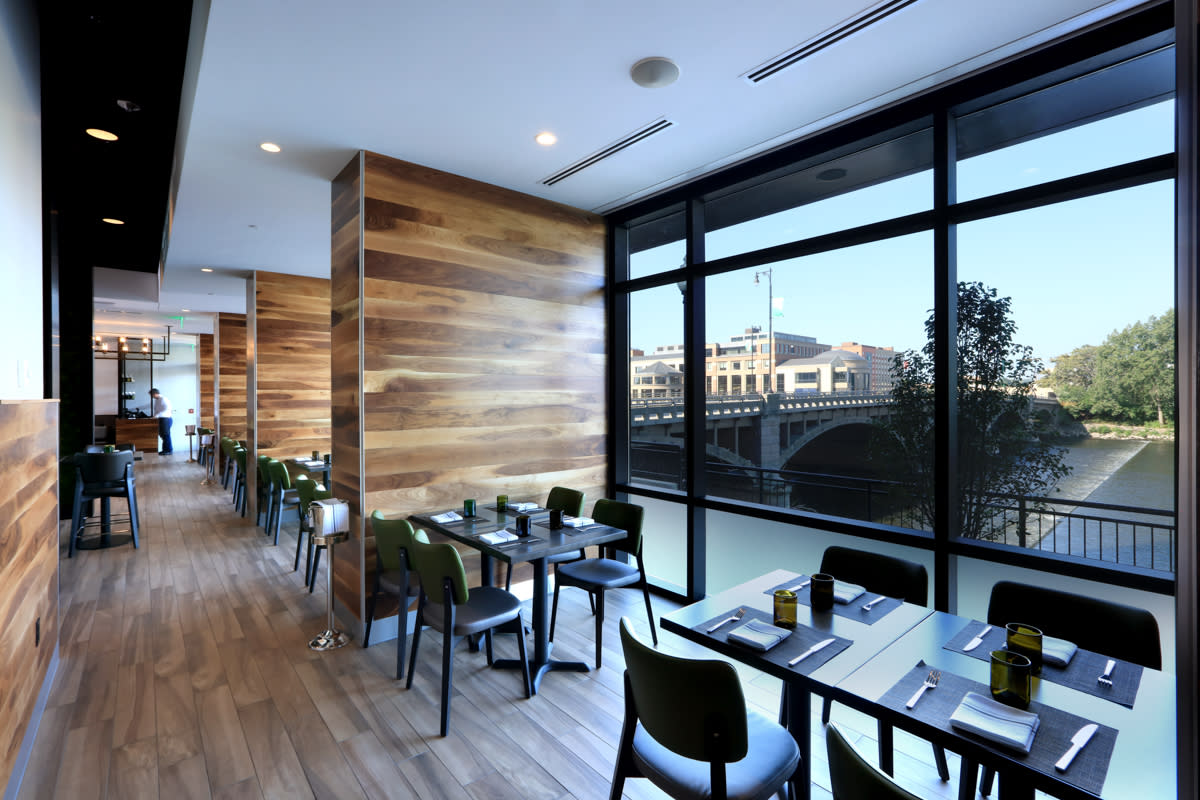 Wolfgang Puck Package Grand Rapids MI, 49503