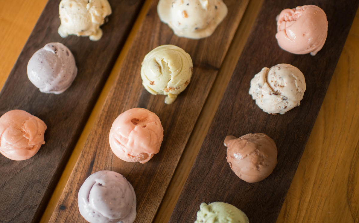 Love's Ice Cream and Chocolate Grand Rapids MI, 49503