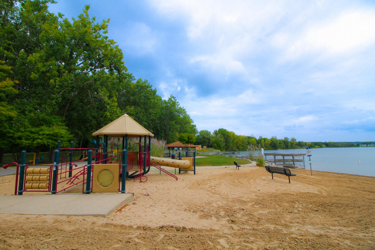 Versluis Park Grand Rapids MI, 49525