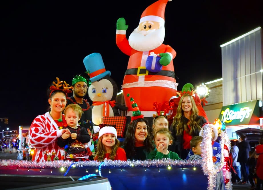 Christmas Parade of Lights 2022 Green Country Oklahoma Official Site
