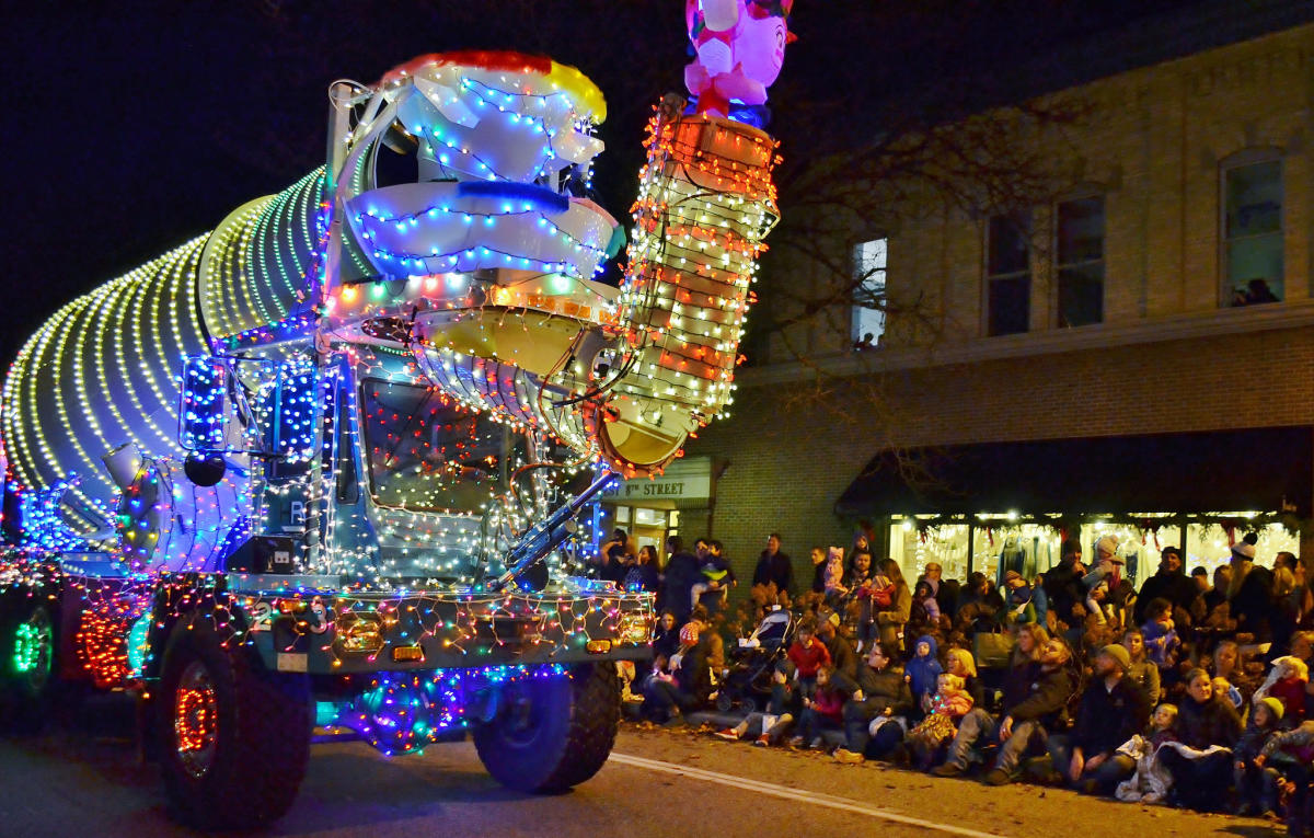 Downtown Holland Parade of Lights