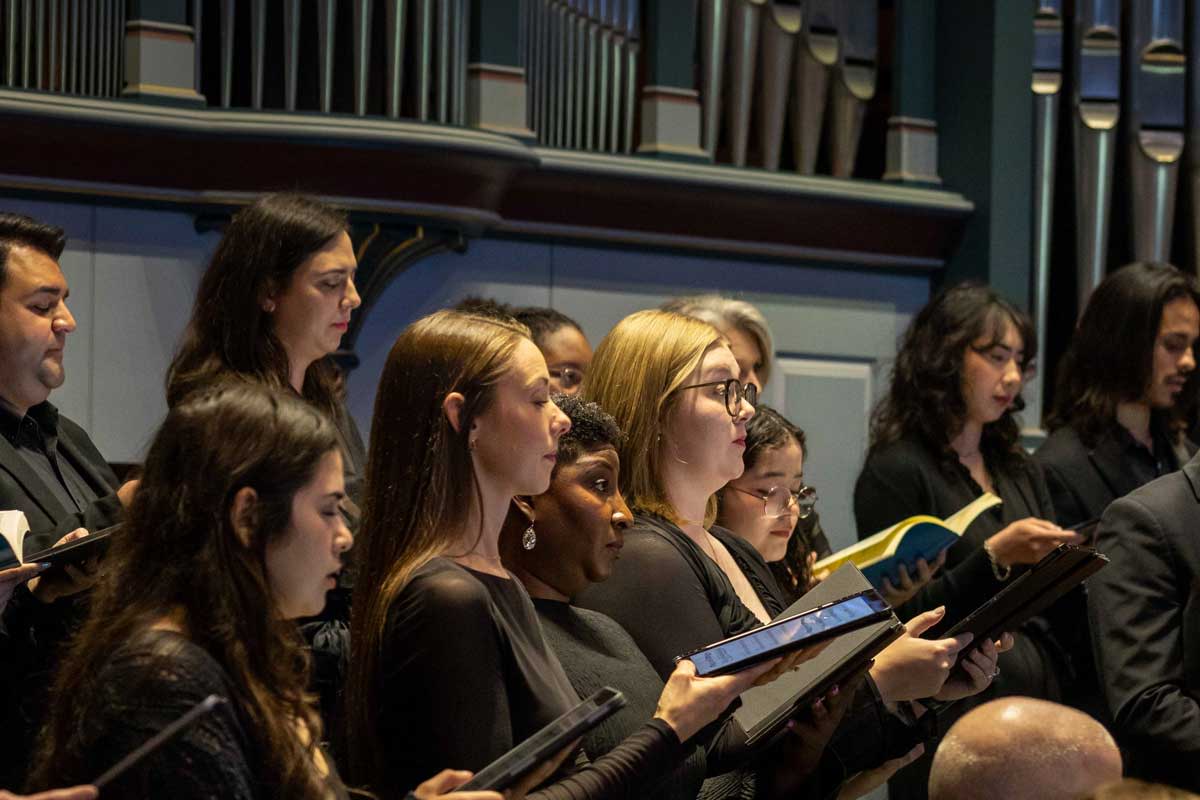 Bach Society Houston presents Bach in December: Hearts and Voices