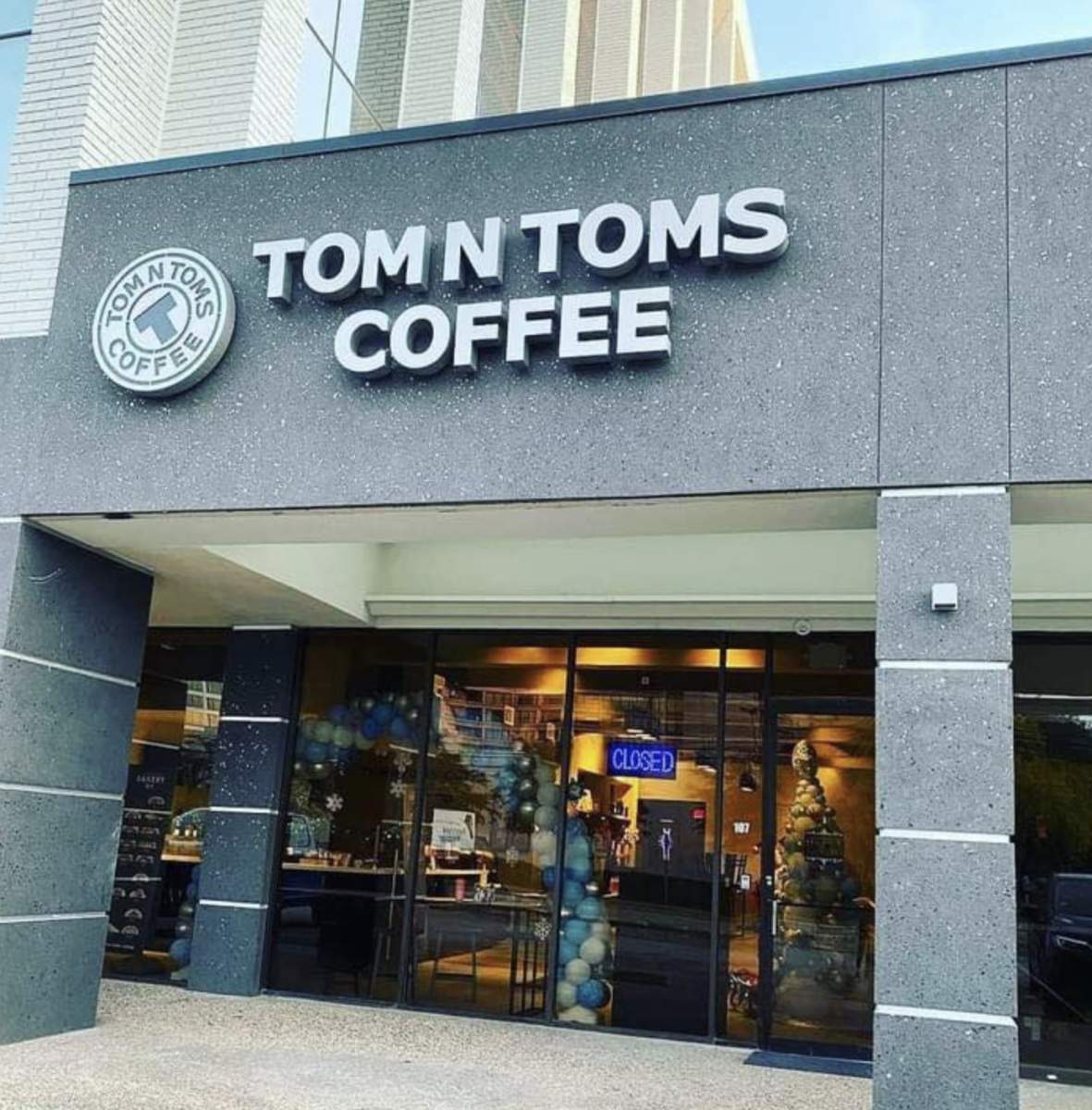 Tom n Tom's Galleria Restaurants in