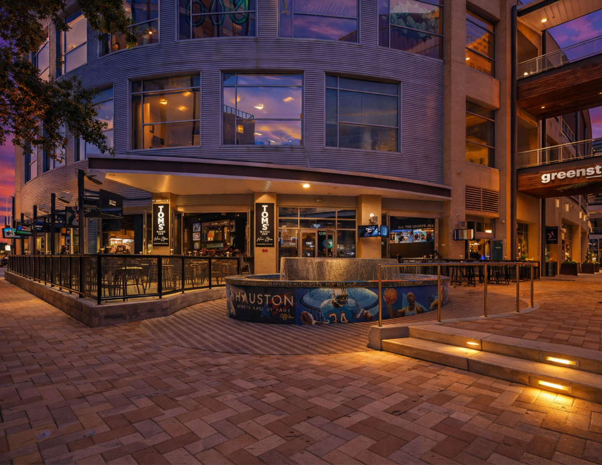 Tom's Watch Bar | Nightlife in Houston, TX