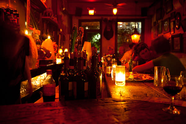 La Carafe | Nightlife in Houston, TX