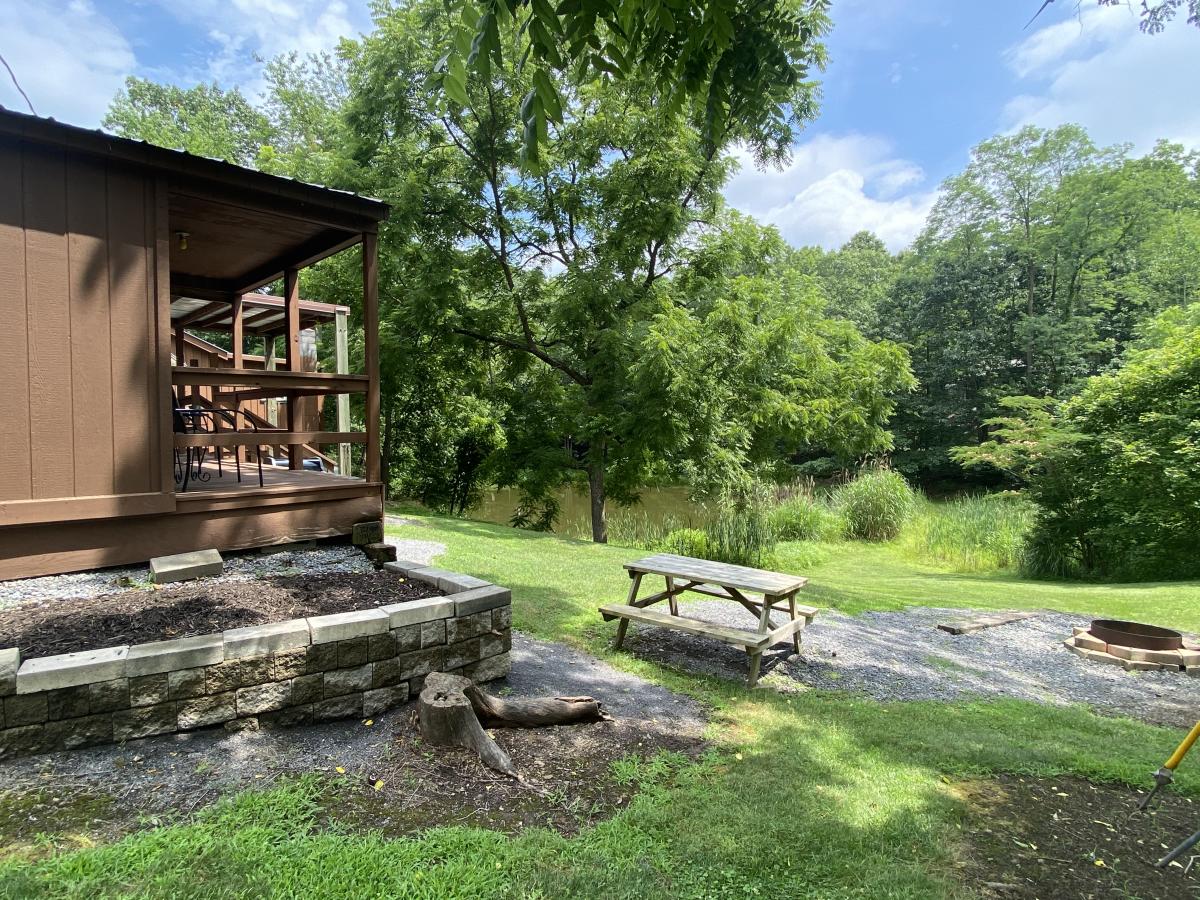 Woodland Camping Resort Double Cabin and Cottage