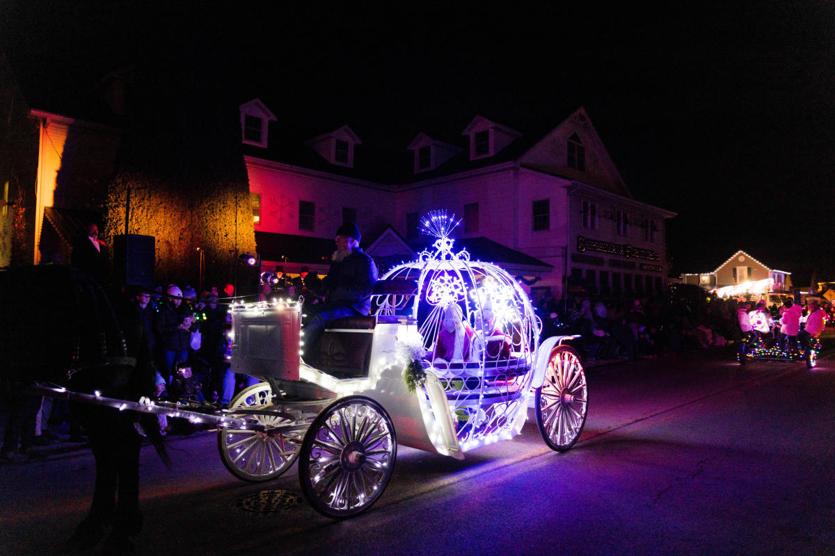 Take a Lighted Carriage Ride