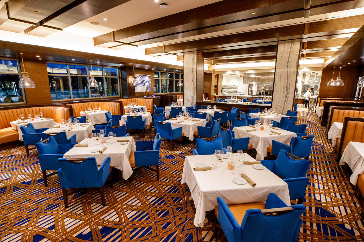 Council Oak Steaks & Seafood