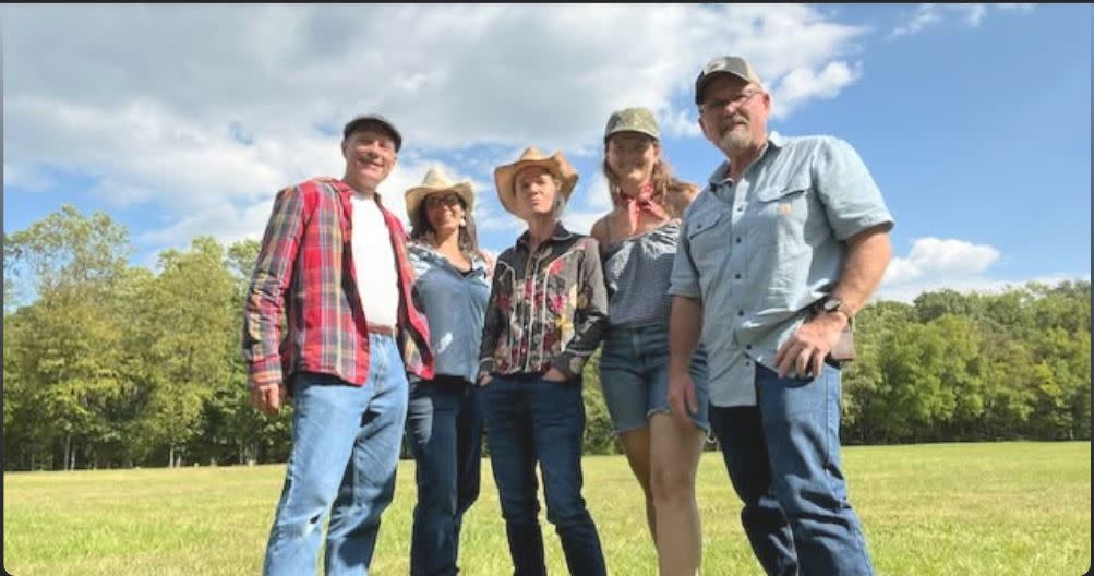 Bluegrass Alley at South Hill Ciders Community Concert Series — Music in South Hill Cider