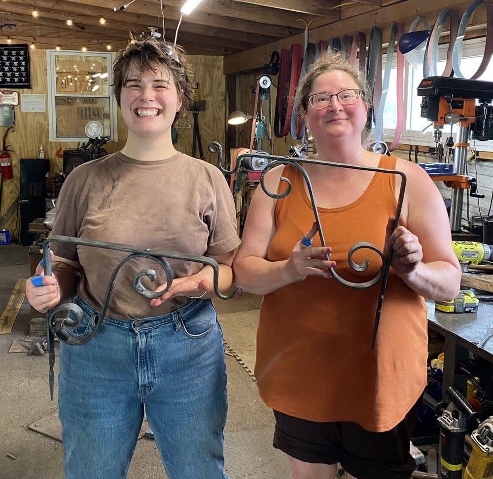 a Hook w/ The British Blacksmith at Hammerstone School