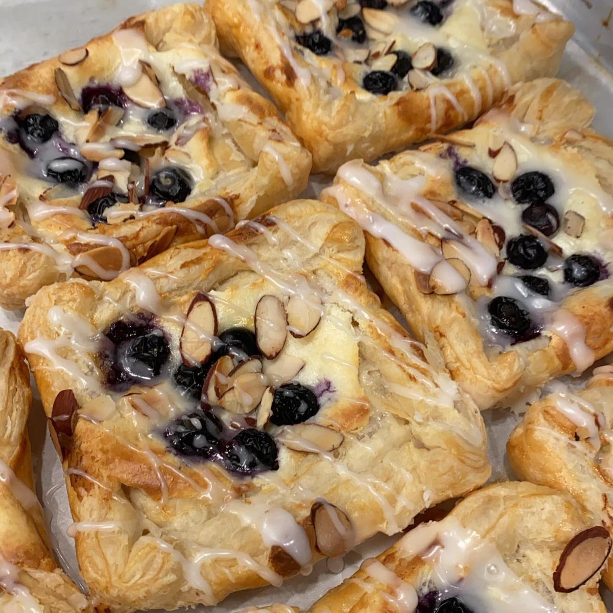 Amore Bakery & Cafe'