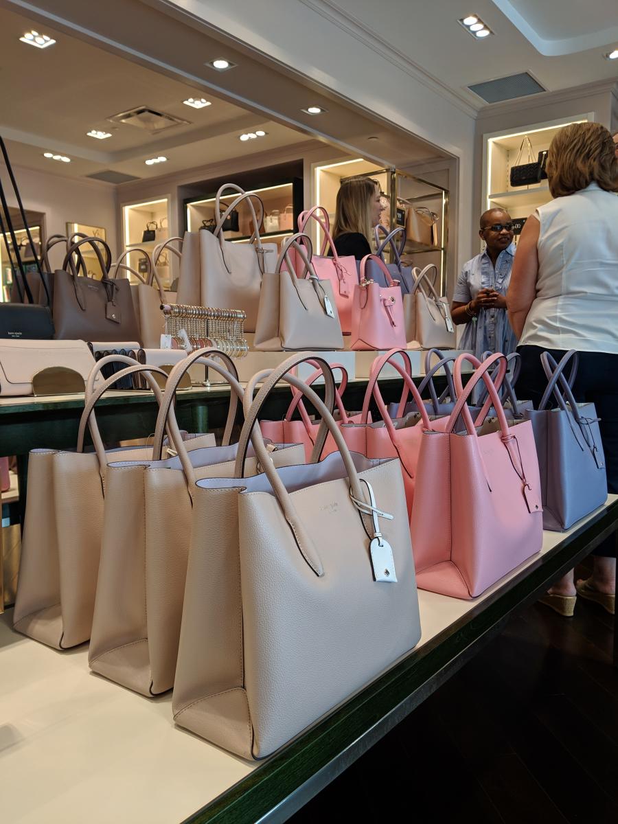 Went to the Kate Spade outlet for the first time, fell in love with the  Staci Satchel in Lemon Fondant : r/handbags