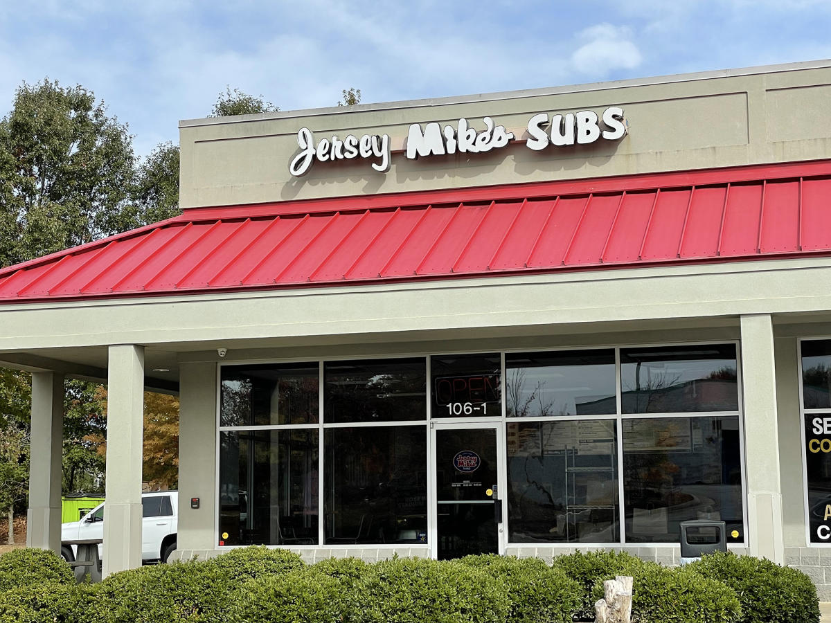 Jersey mike's hall road sales