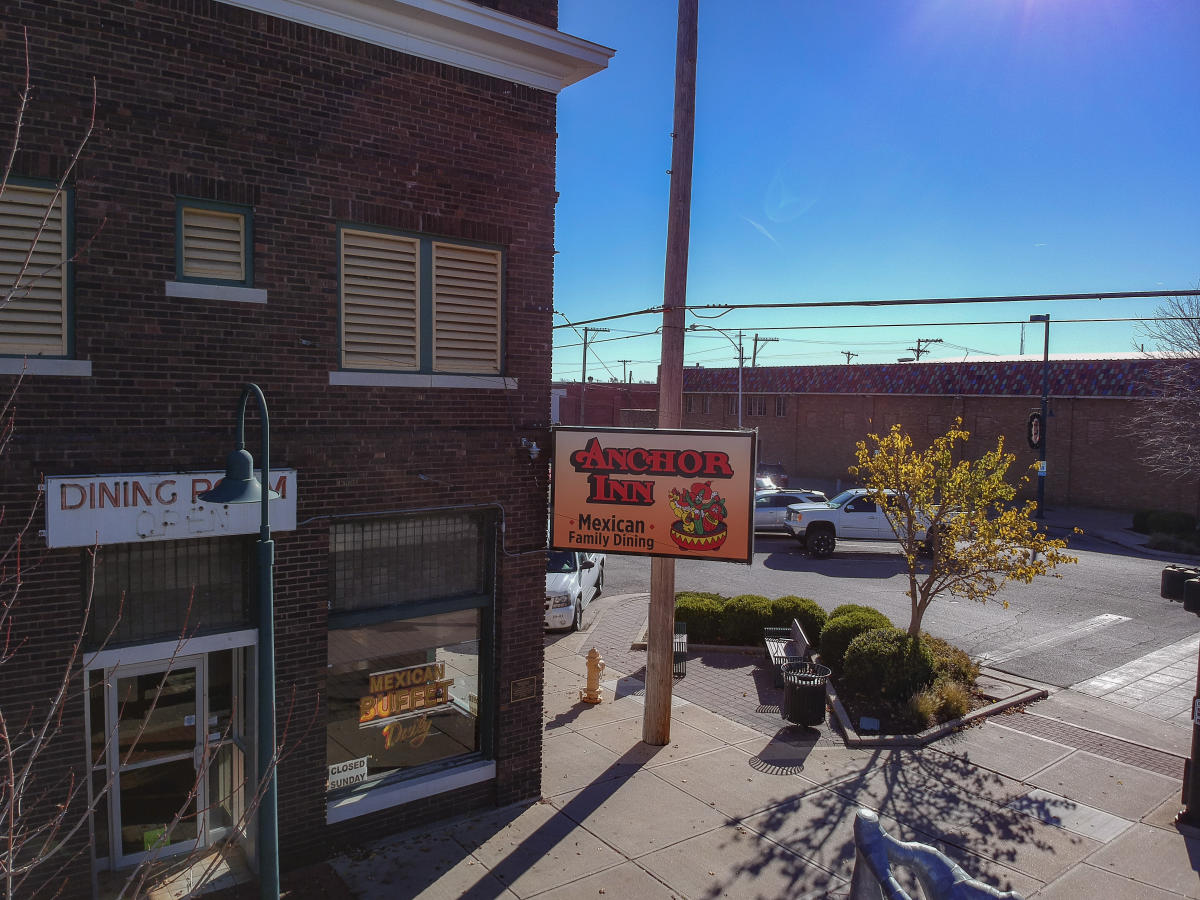 Anchor Inn Hutchinson KS, 67501