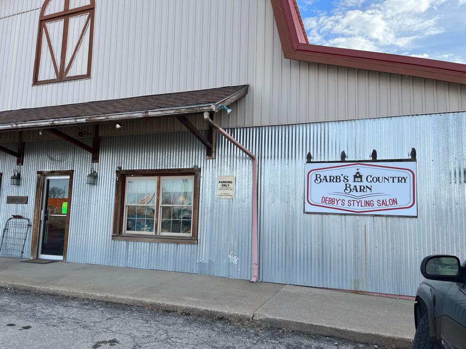 Barb's Country Barn Topeka KS, 66609