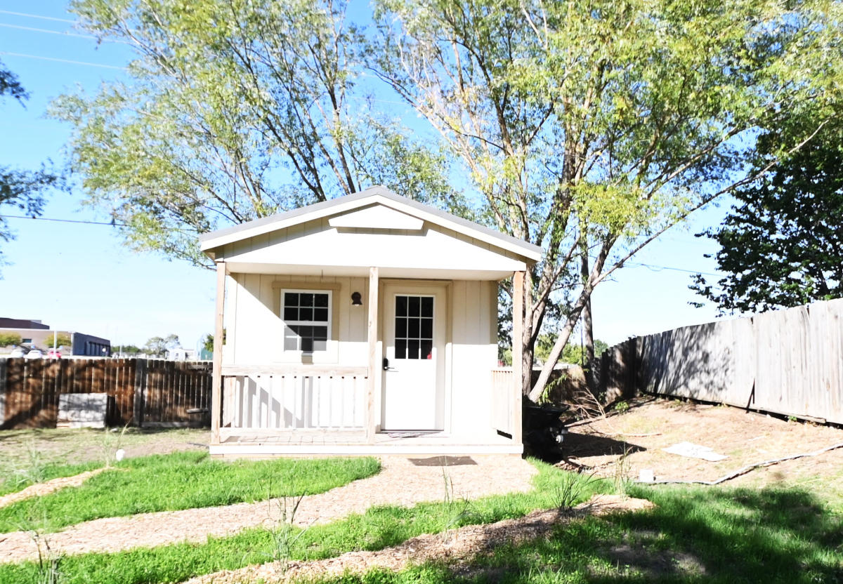 Hidden Den Tiny House - Newton KS, 67114