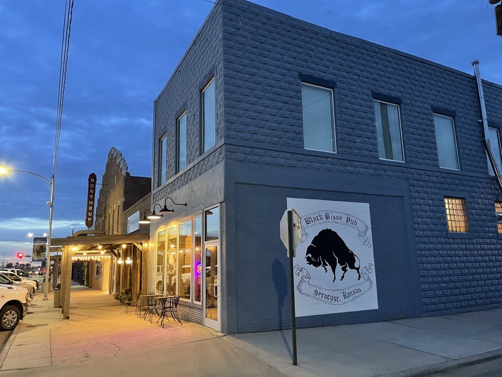 Black Bison Pub Syracuse KS, 67878