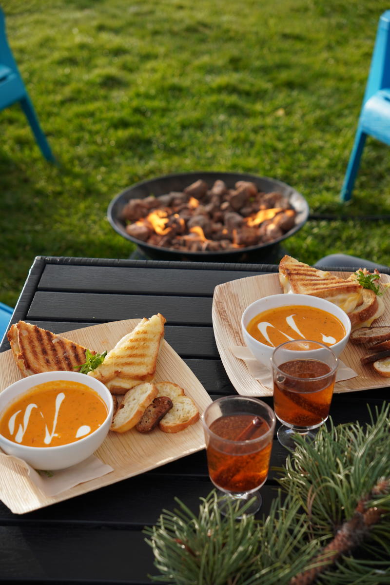 Bees & Cheese! Cosy lunch & mulled wine!!