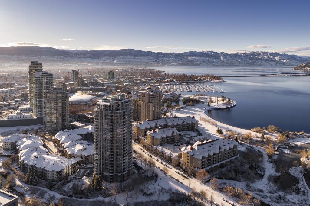 Winter Day Market
