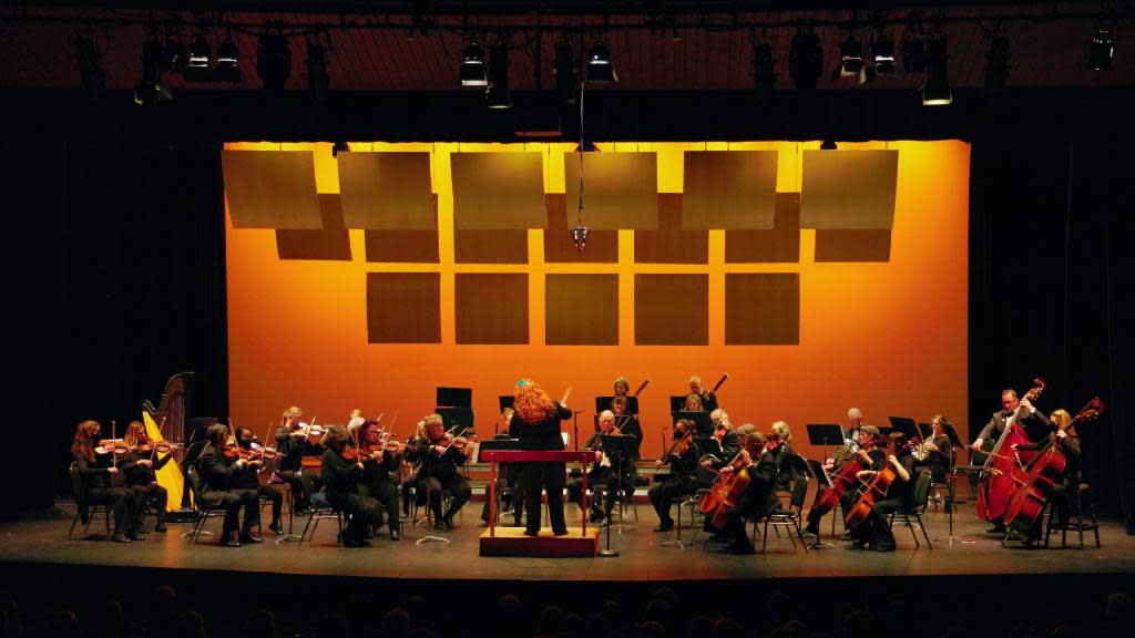 Candlelight: Christmas Carols on Strings